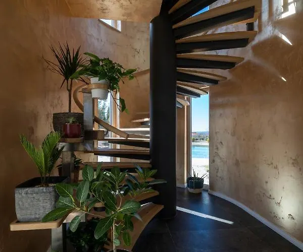 Elani - Stylish And Modern 6b Seaview *