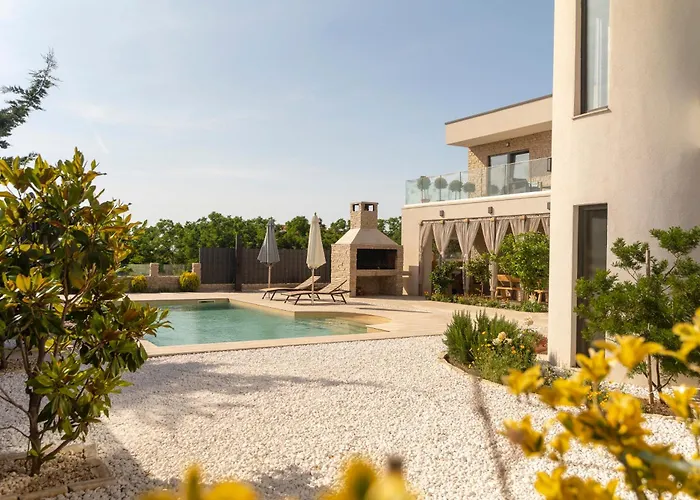 Villa Elani - Stylish And Modern 6b Seaview
