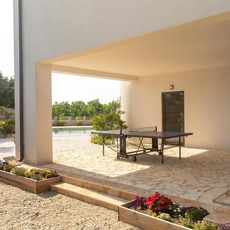 Elani - Stylish And Modern 6b Seaview Vrsi